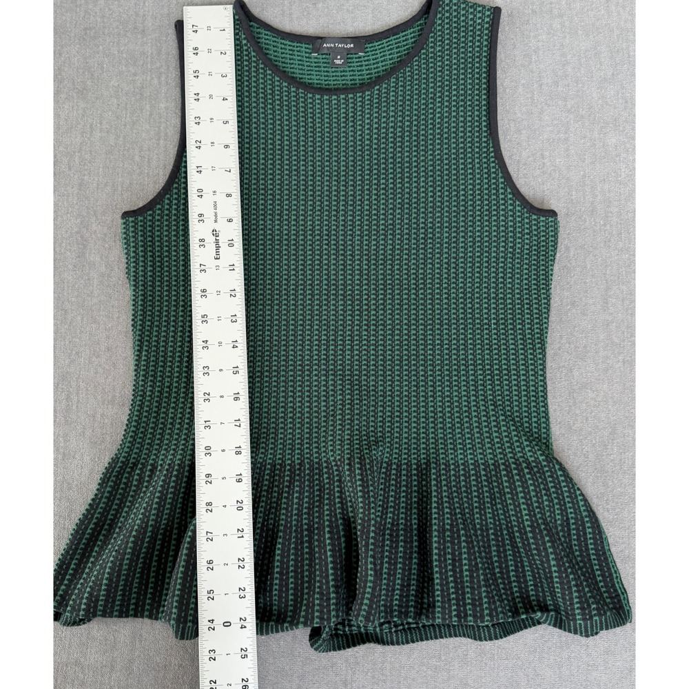 Ann Taylor Sleeveless Green Textured Peplum Top - Picture 6 of 7